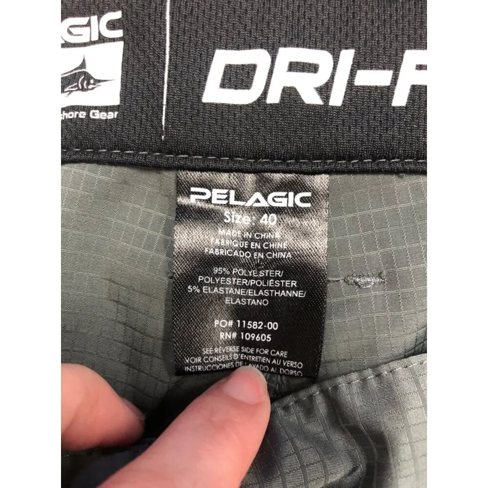 Pelagic Dri-Flex Hybrid II Fishing Shorts - Size 40 - Picture 3 of 16